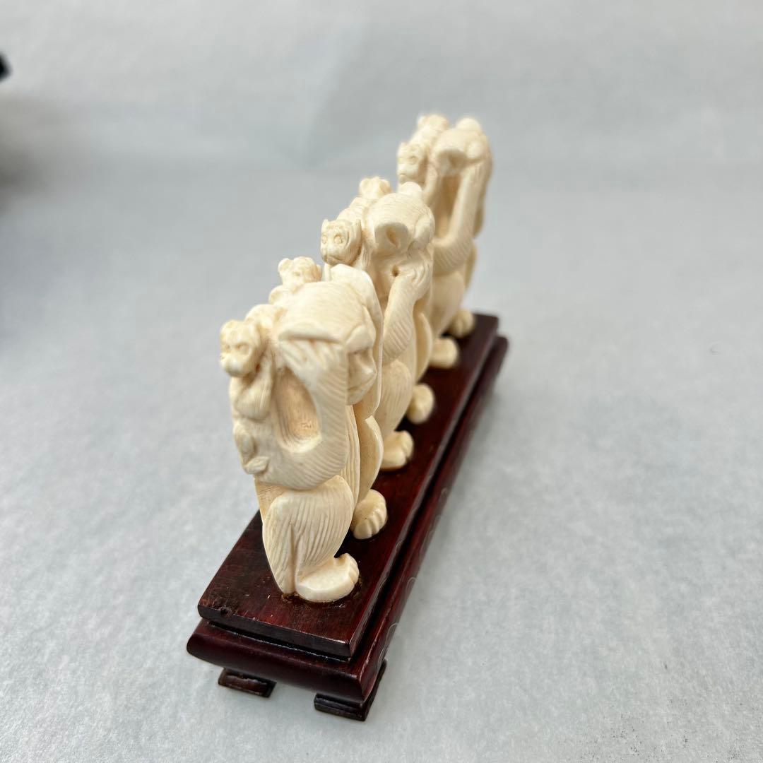 A003三猿 彫刻 木製台座付き
