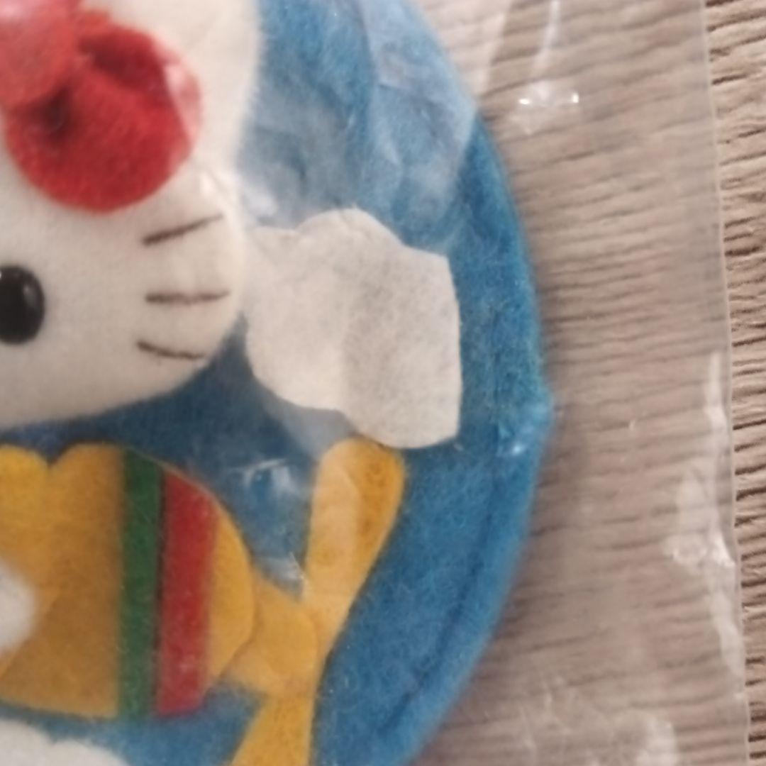 サンリオ　ハローキティ 　フェルト製バッジ　稀少　レトロ　2001年⚠️必読