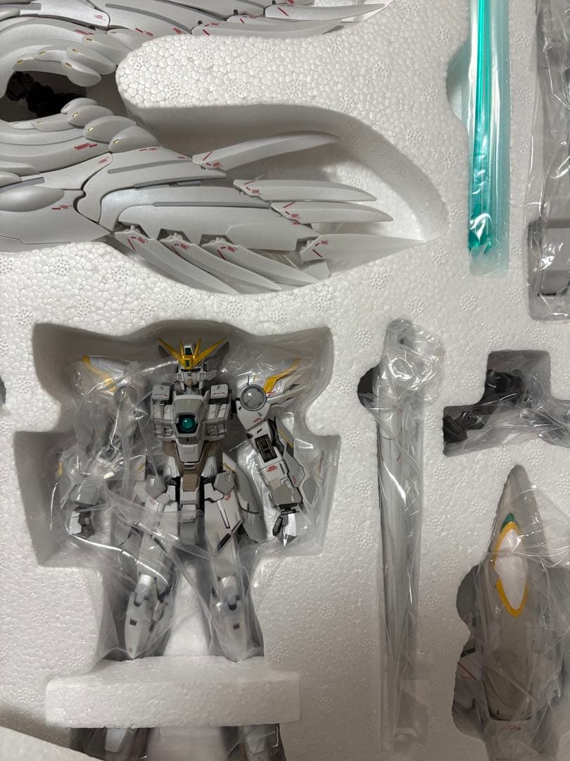 L COMPOSITE　ウイングガンダムゼロスノーホワイトプレリュード