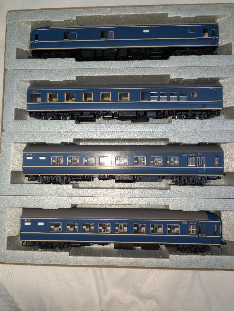 KATO　２０系特急形寝台客車 【3-504】 ４両基本セット