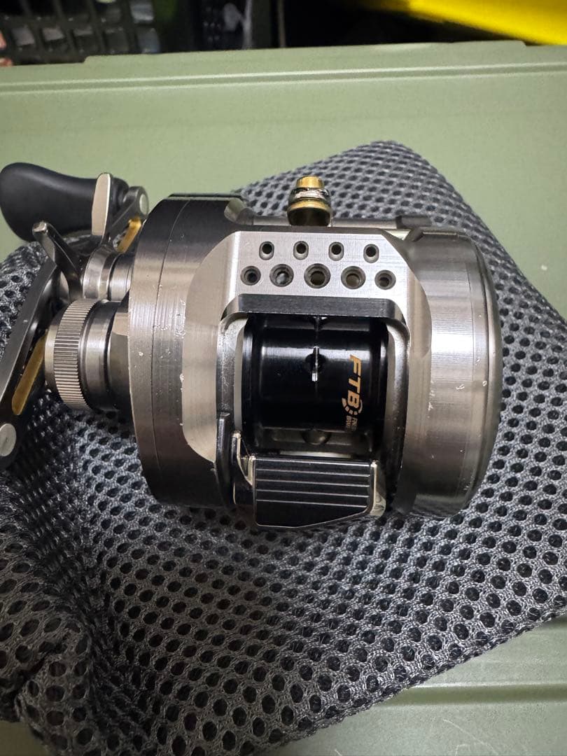 SHIMANO CALCUTTA CONQUEST BFS XG ＬＥＦＴ