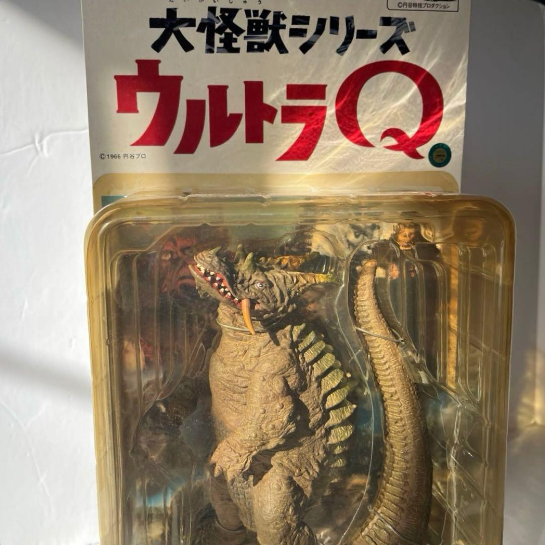 地底怪獣パゴス　ウルトラQフィギュア