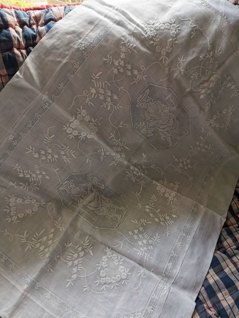 アンティーク∞スイスホワイトニードルワーク刺繍レース ピロー＆クッションカバー