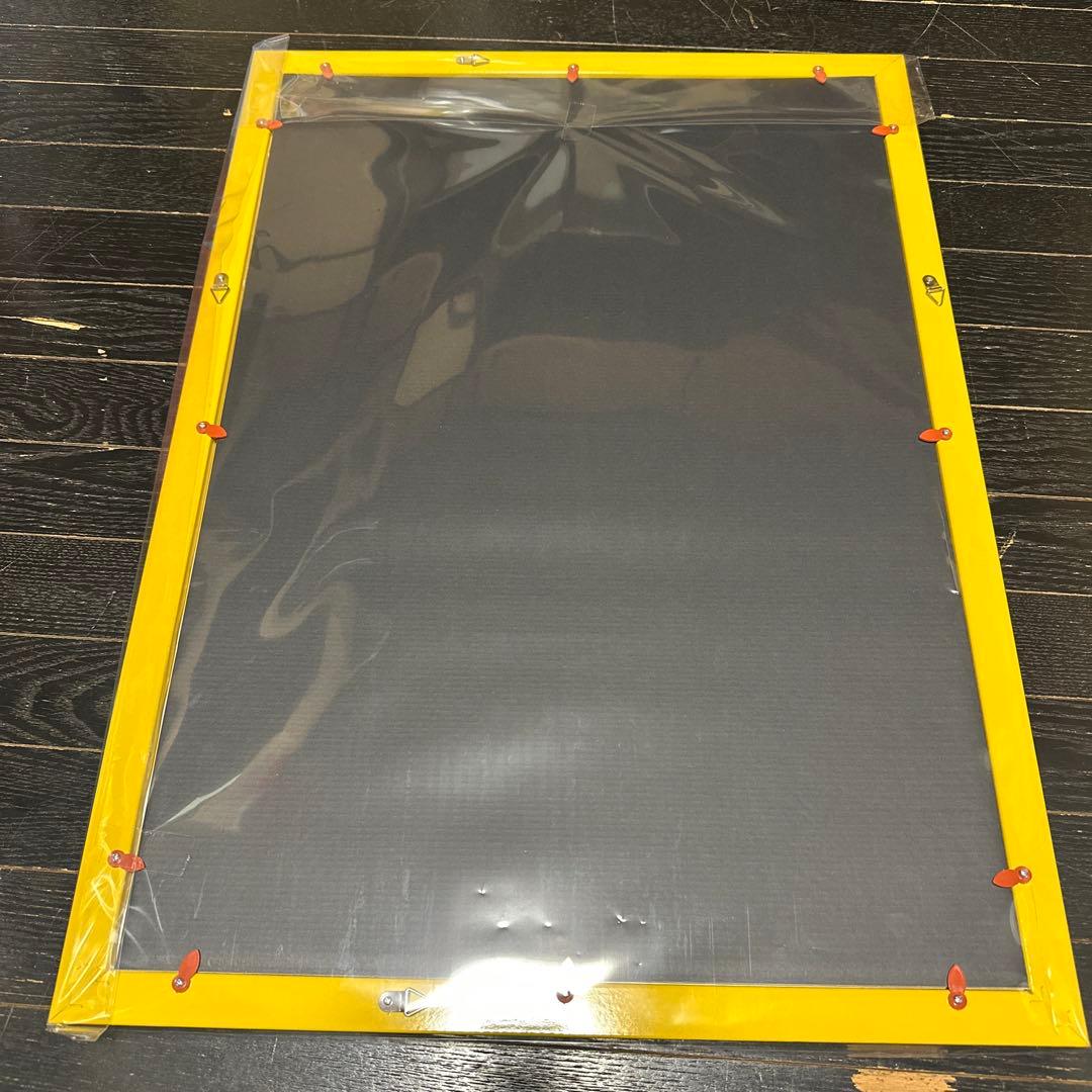 中森明菜　A2サイズ　カレンダー　ポスター　新品額装付き　イエロー