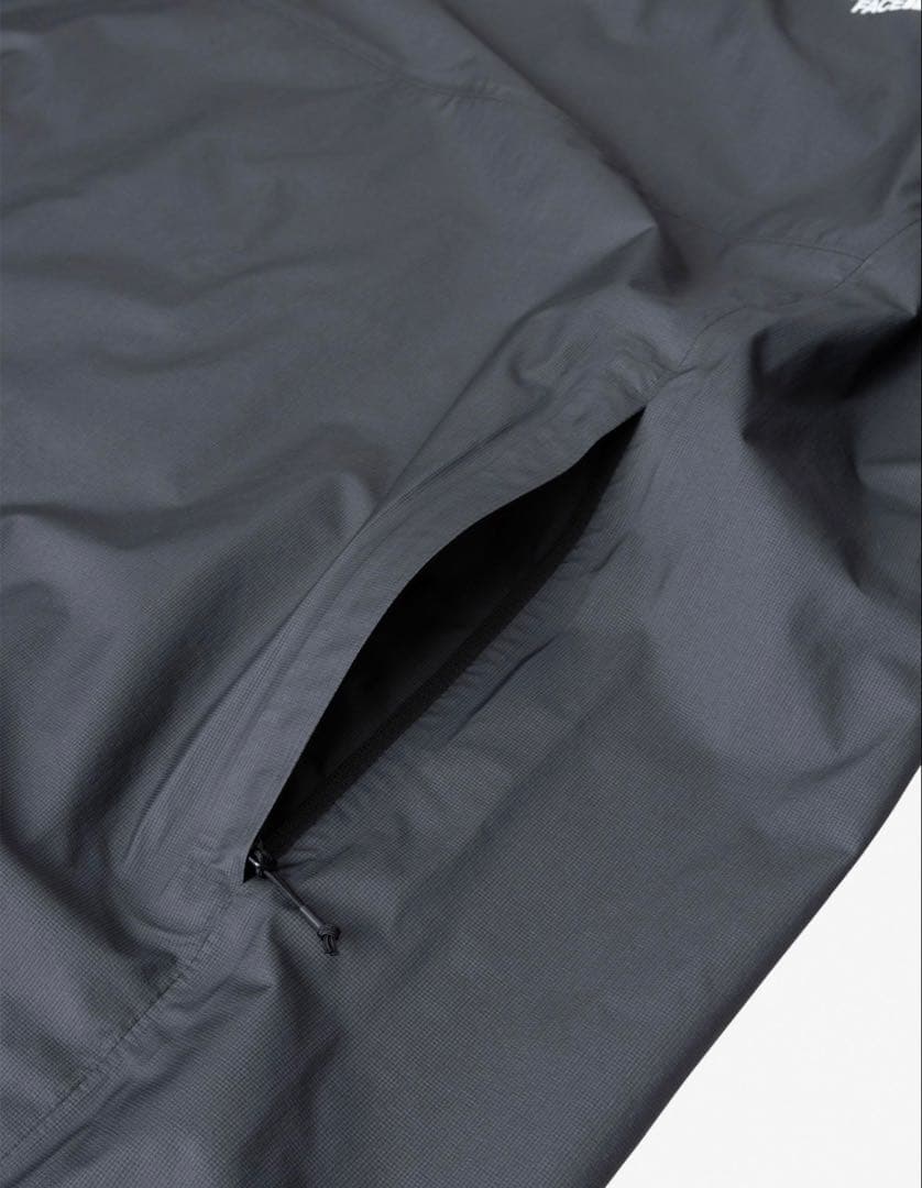 新品・タグ付き　ザノースフェイス　フューチャーライト トレーニングピステ