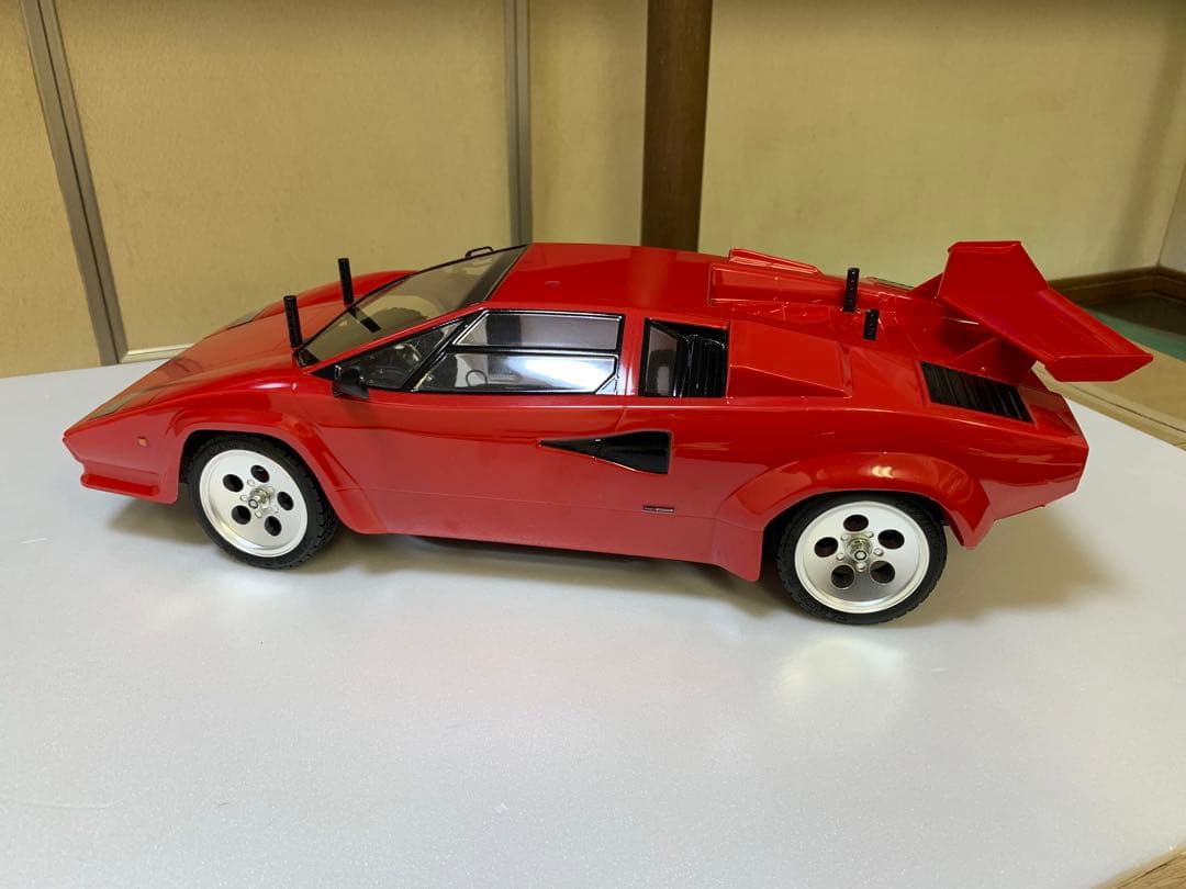 タミヤ 1/10 RC ランボルギーニ・カウンタック