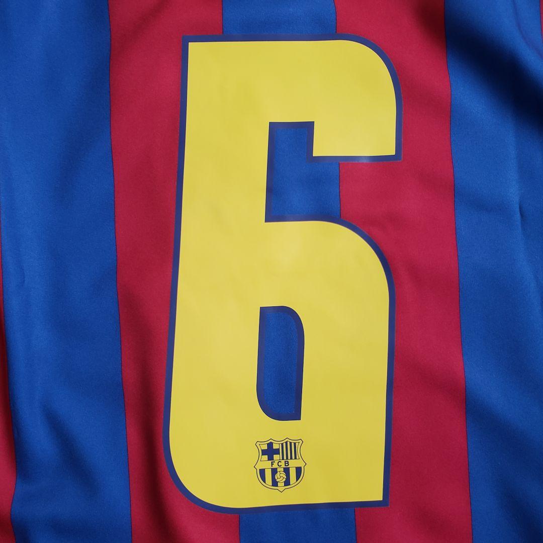 サッカー　希少　タグ付き　ユニフォーム　長袖　バルセロナ　シャビ