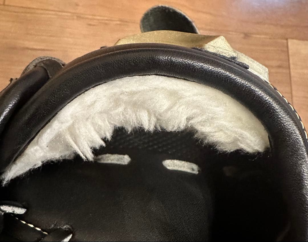 野球　軟式グローブ　ミズノグローバルエリート　投手用