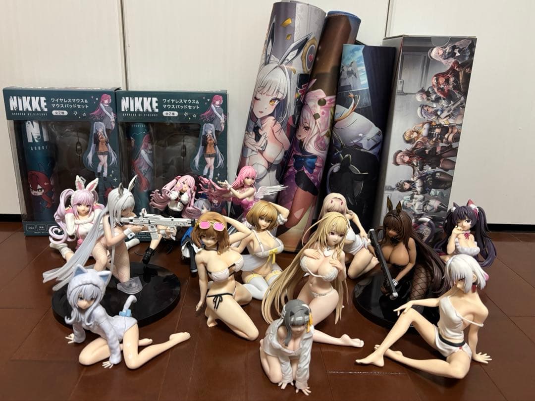 NIKKE まとめ売り フィギュア デスクマット マウス プライズ