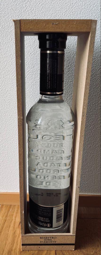 日本未発売　テキーラ　マエストロ ドベル ディアマンテ　木箱付き