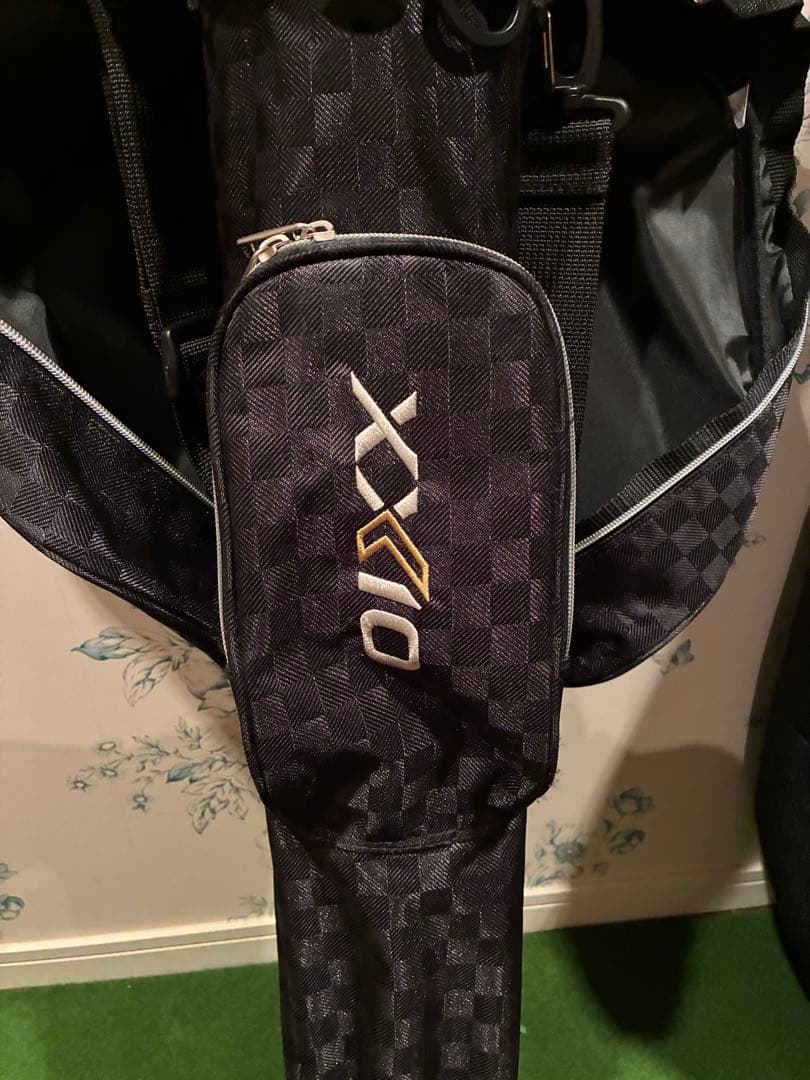 Yoshihiro さん専用XXIO キャディバッグとセルフスタンドバッグセット