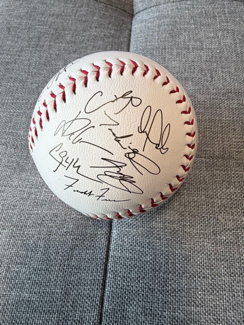 ドジャース ワールドシリーズ記念プリント選手サインボール 2025大谷