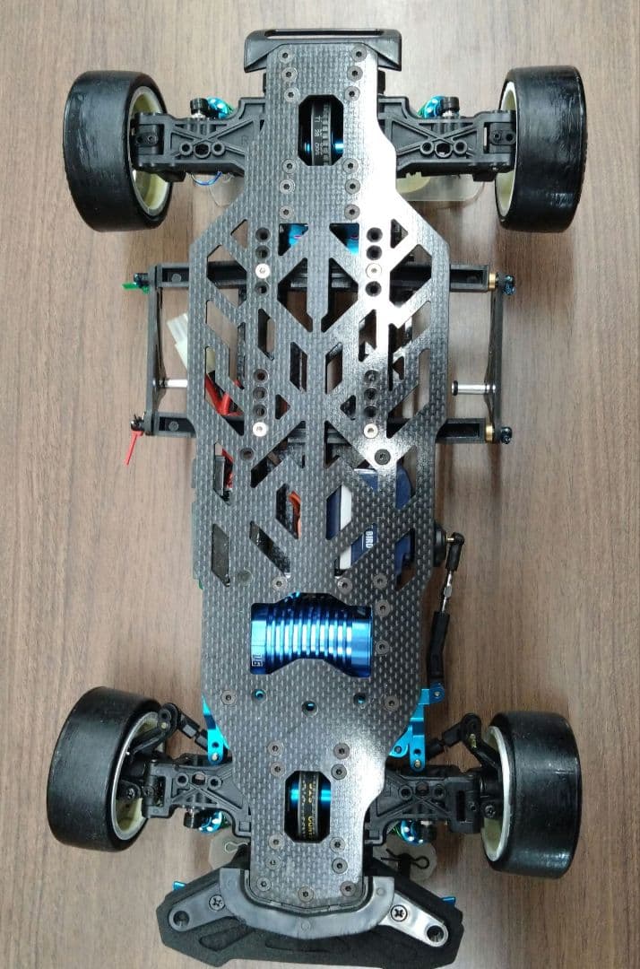 【RIO】 RCカー ボディ レッド カーボンファイバー風