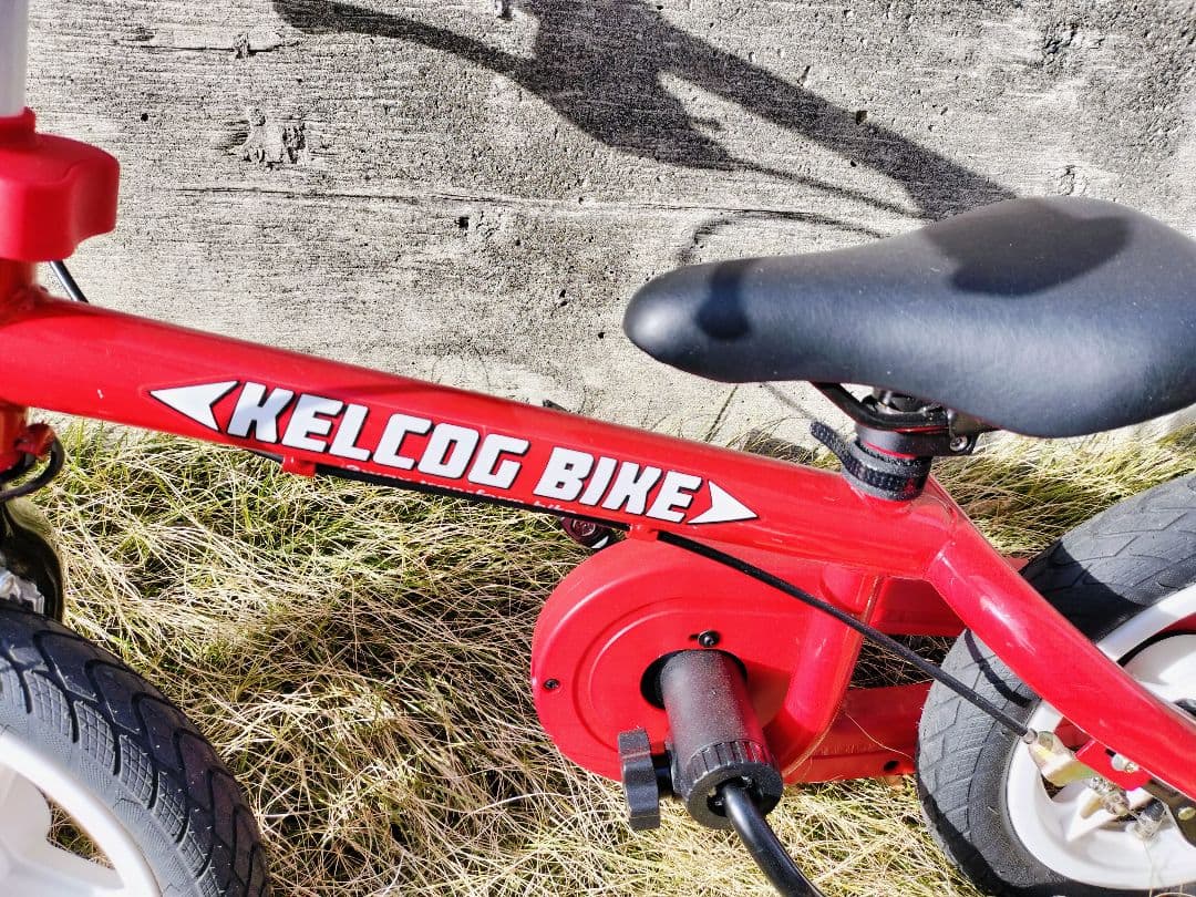 ケルコグバイク　自転車　子供　キッズ　ストライダー　赤　練習　初