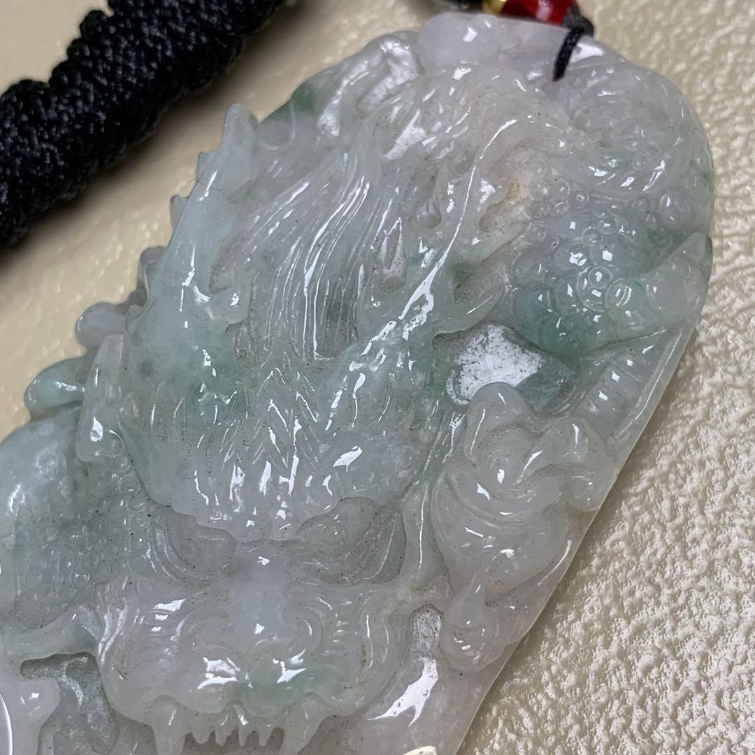旧家蔵出　清国時代物　本物保証品　ヒスイ翡翠 雲龍呑火輪　翡翠本物保証お守り根付