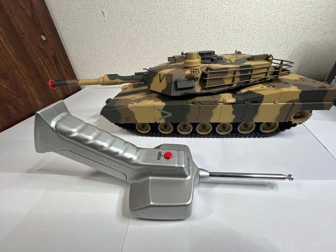 東京マルイ　1/24 RCバトルタンク　迷彩M1A2ABRAMS