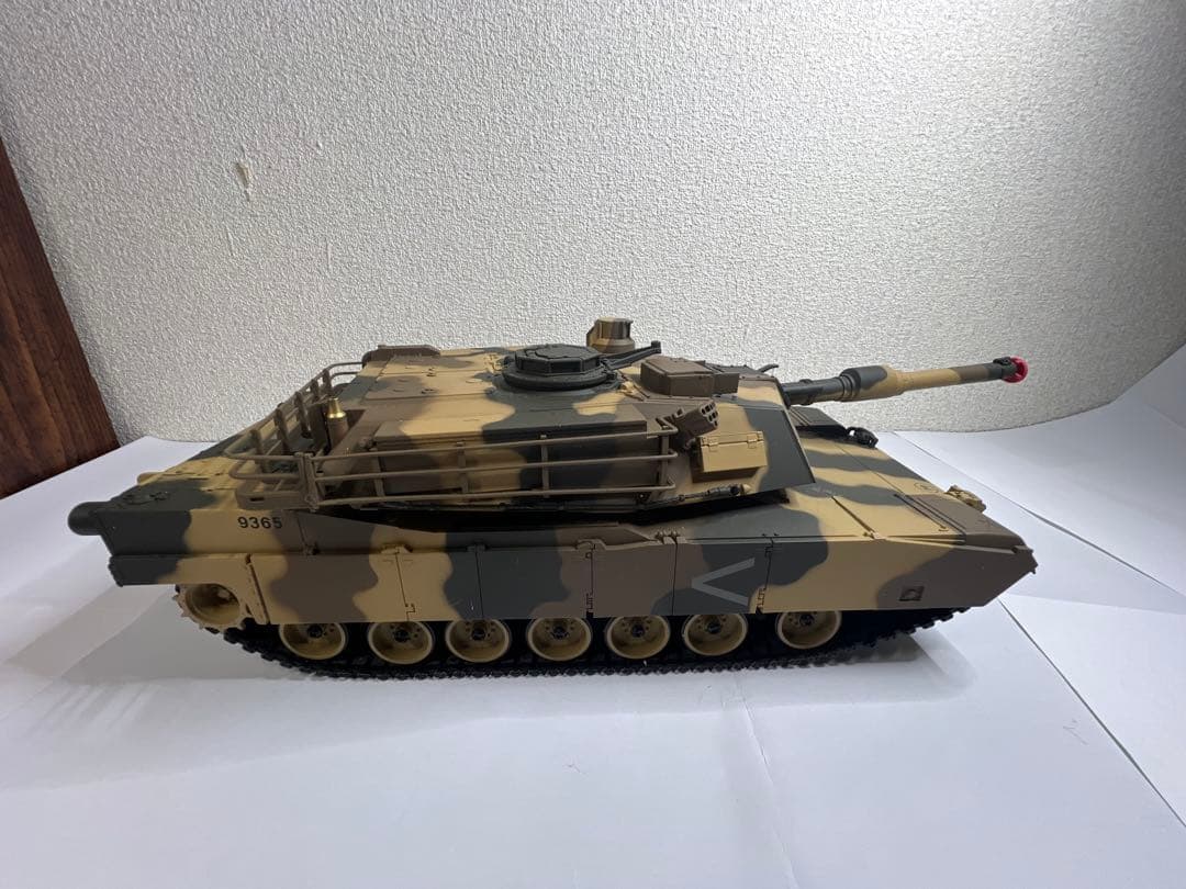 東京マルイ　1/24 RCバトルタンク　迷彩M1A2ABRAMS