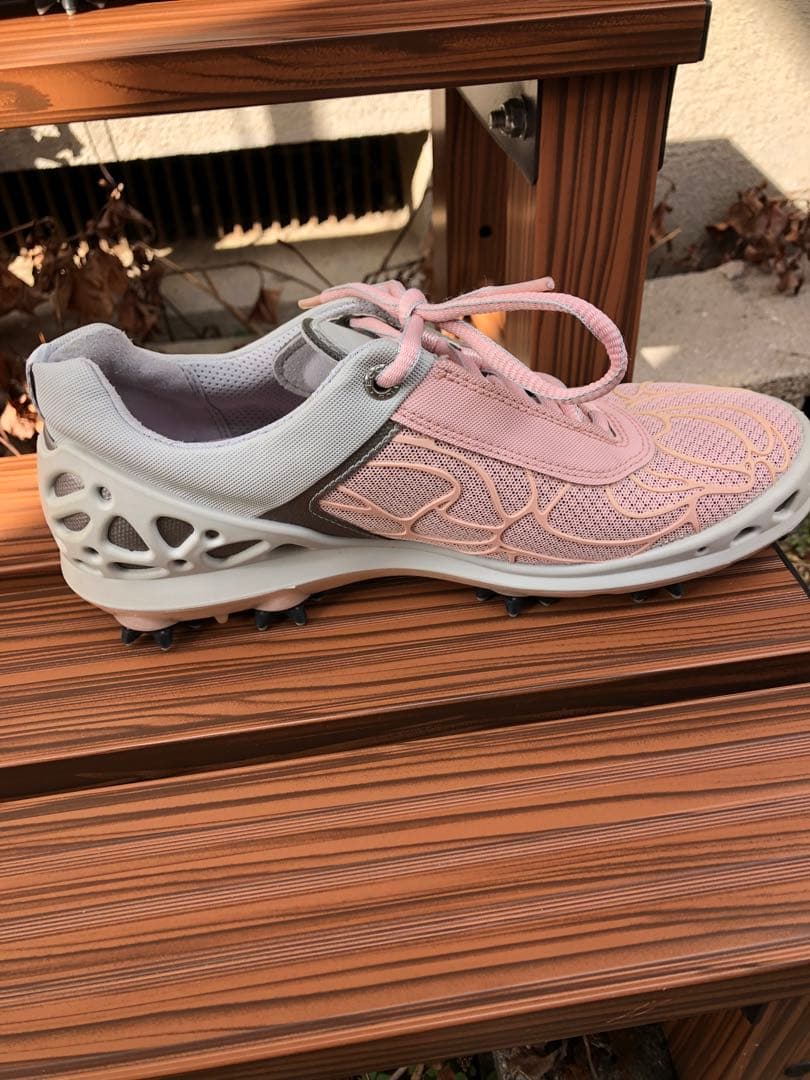 376番 新品ecco ゴルフシューズピンク/グレー23.5cm ソフトスパイク