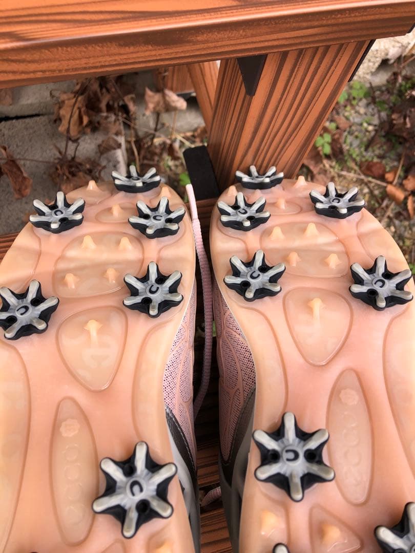 376番 新品ecco ゴルフシューズピンク/グレー23.5cm ソフトスパイク