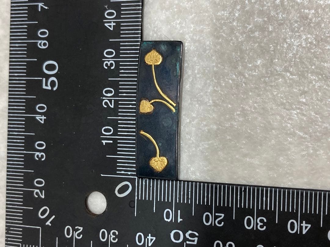 Z）時代物 当時物 金工 帯留 葉っぱ アンティーク　金細工 金属工芸