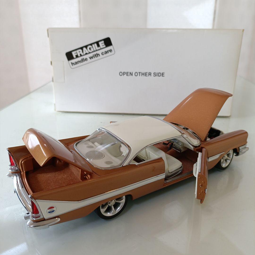 ダンバリーミント製　1957 Chrysler 300C ミニカー