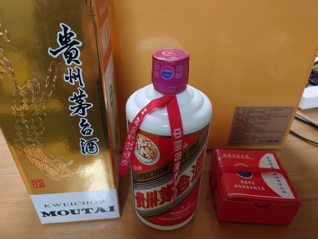 白酒　貴州茅台酒 マオタイ 天女ラベル　2018年 500ml 53%