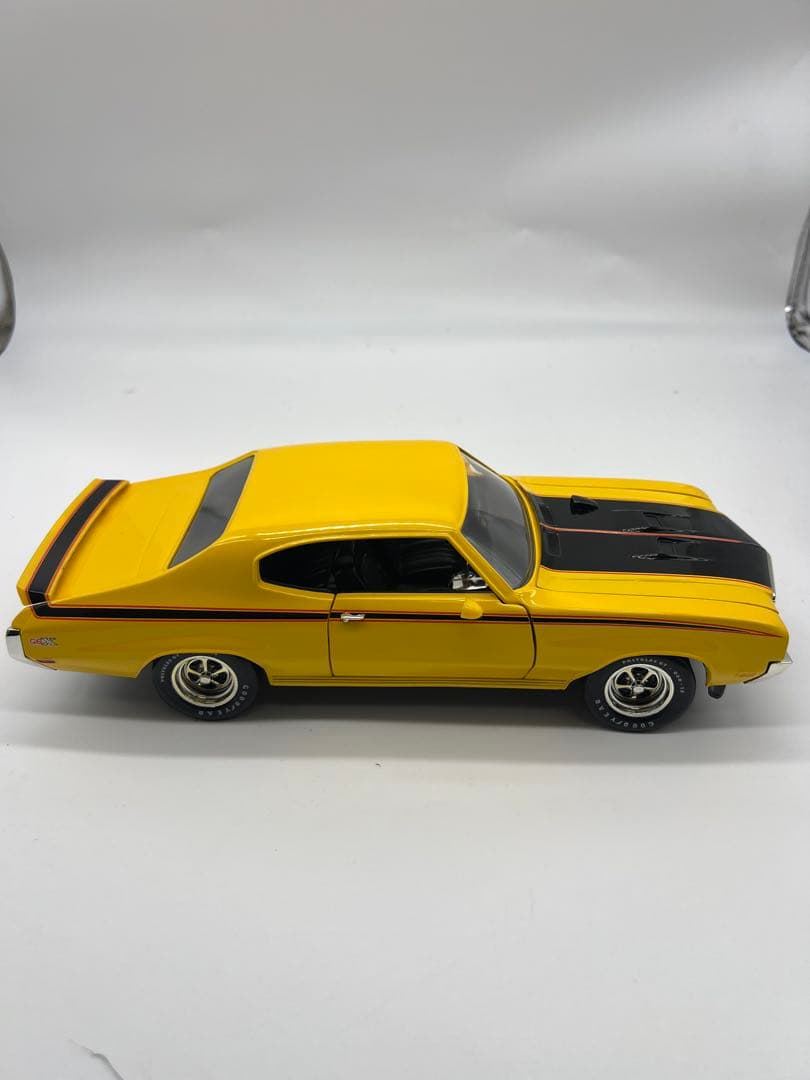 No396 NR様　2台まとめ売りミニカー1/18箱あり1970 BUICK