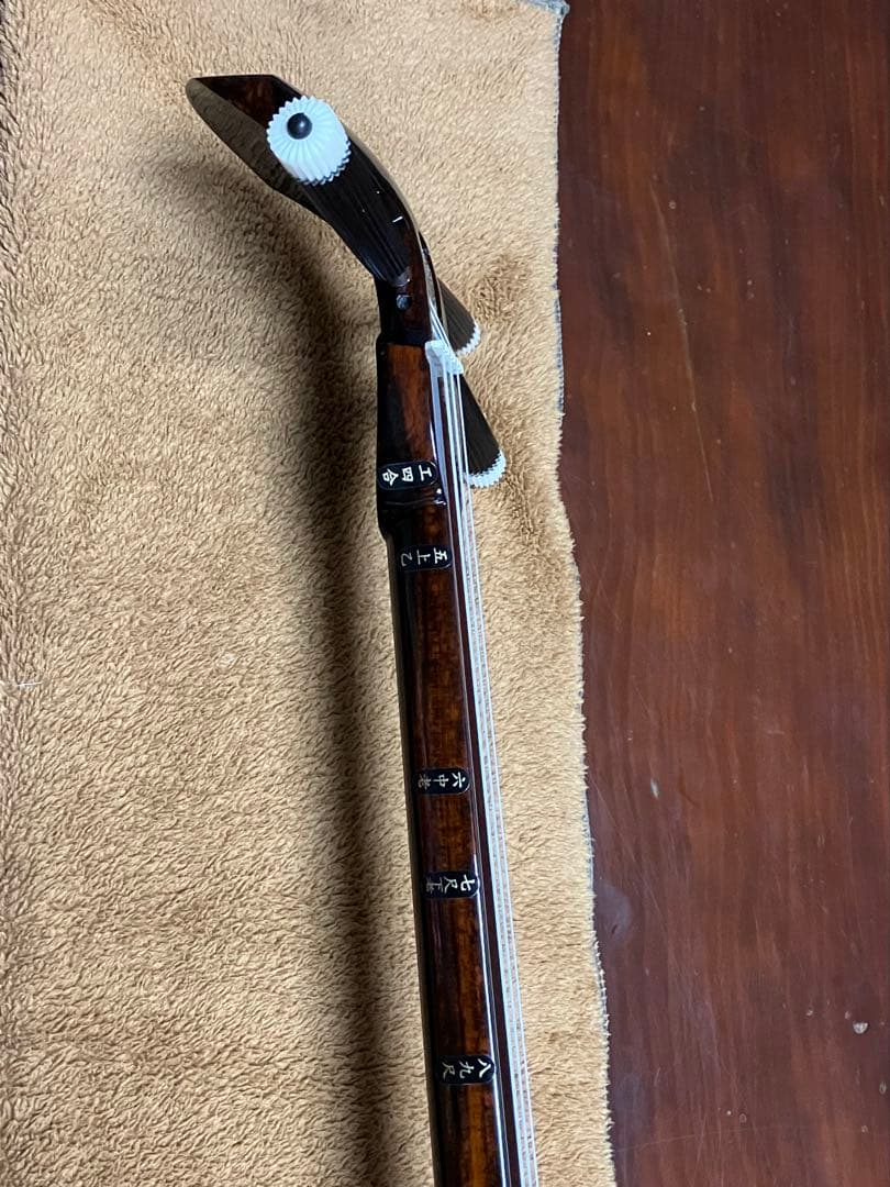沖縄三線最高峰八重山黒木与那城型ウズラ➖トラ模様本皮一枚張りスンチ塗り限定出品