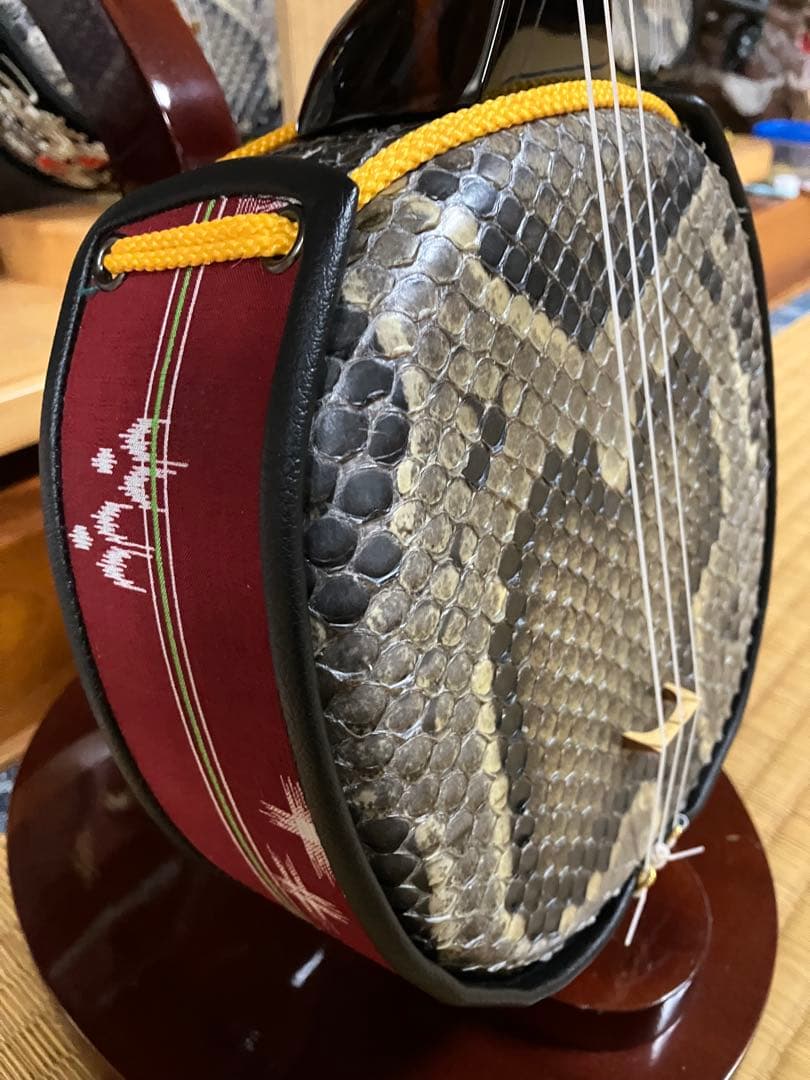 沖縄三線最高峰八重山黒木与那城型ウズラ➖トラ模様本皮一枚張りスンチ塗り限定出品