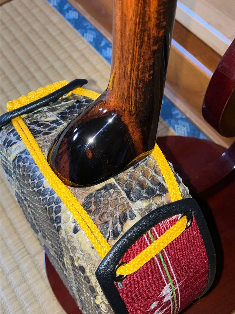 沖縄三線最高峰八重山黒木与那城型ウズラ➖トラ模様本皮一枚張りスンチ塗り限定出品