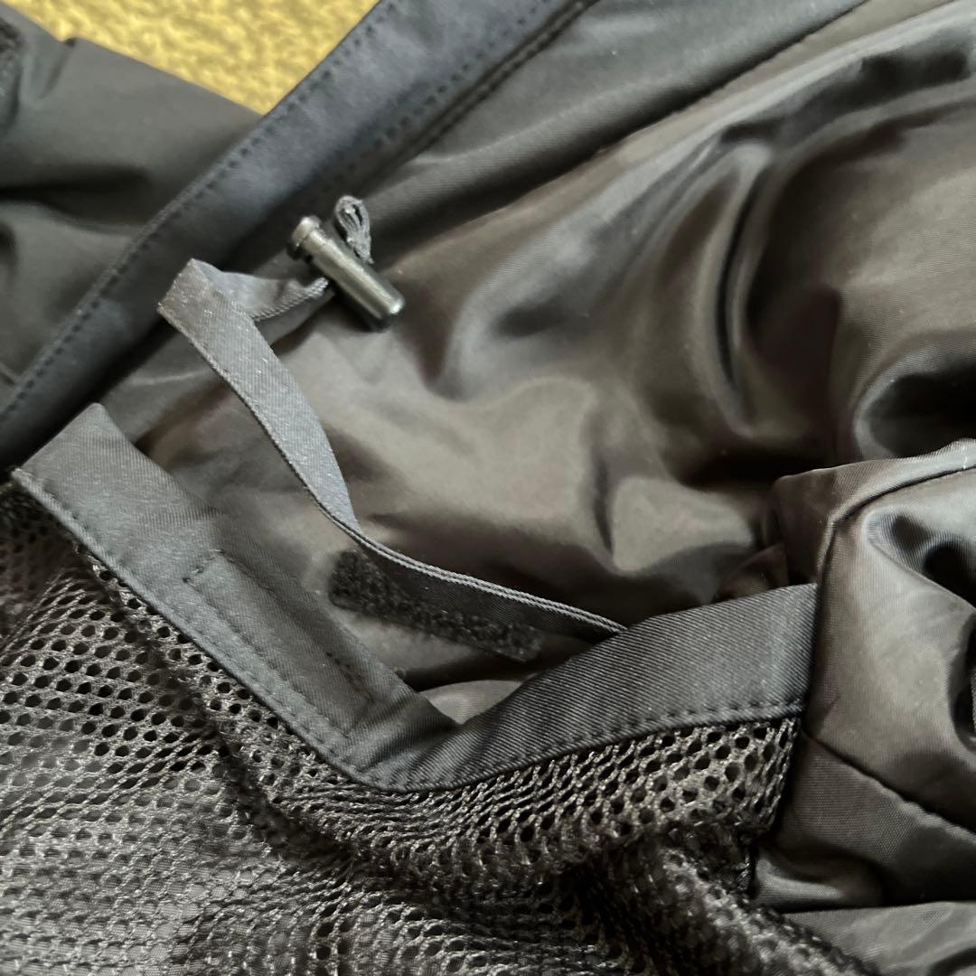 Phenix スキーウェアセット（赤系パンツ・黒系のジャケット） 135-155