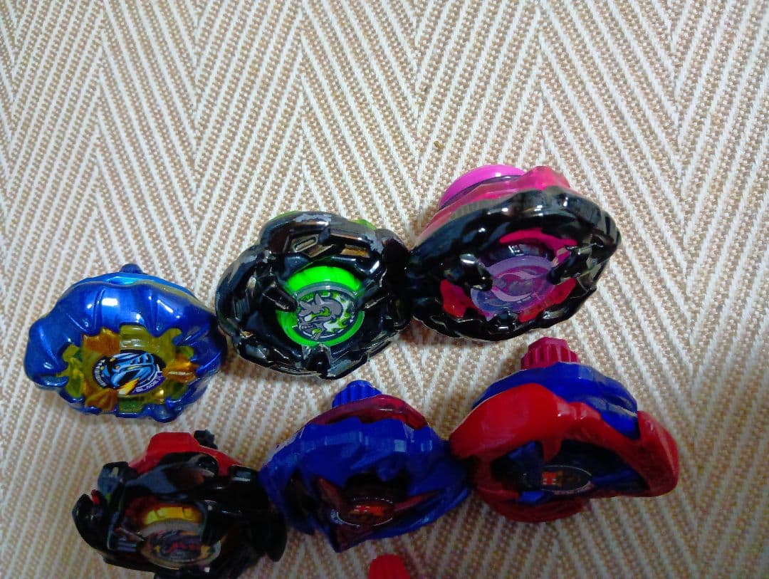 11/29 ベイブレードx メタルコート　　シャークエッジ　ベイブレード