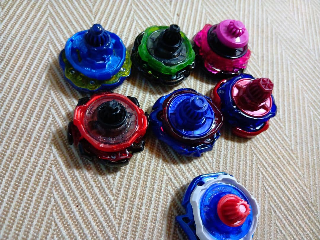 11/29 ベイブレードx メタルコート　　シャークエッジ　ベイブレード