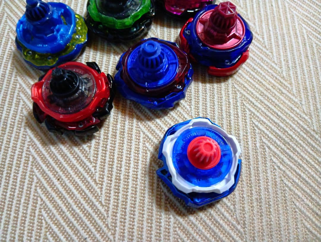 11/29 ベイブレードx メタルコート　　シャークエッジ　ベイブレード