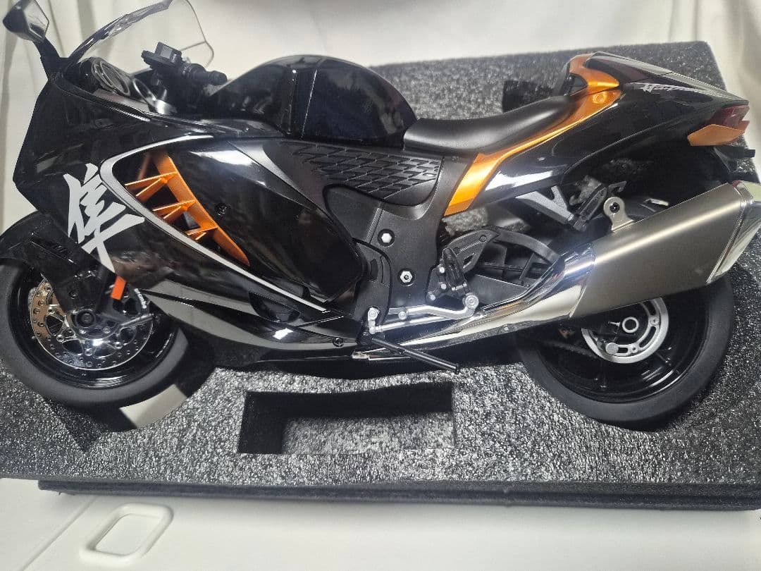 SUZUKI 隼 GSX1300R 33cm　ダイキャストモデル　ブラック