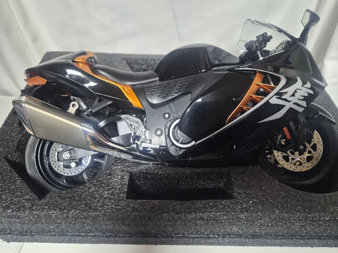 SUZUKI 隼 GSX1300R 33cm　ダイキャストモデル　ブラック