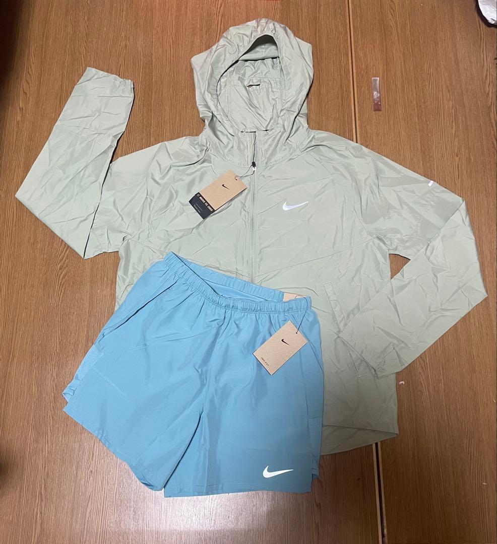 Nike ウィンドブレーカー & ショートパンツ セット