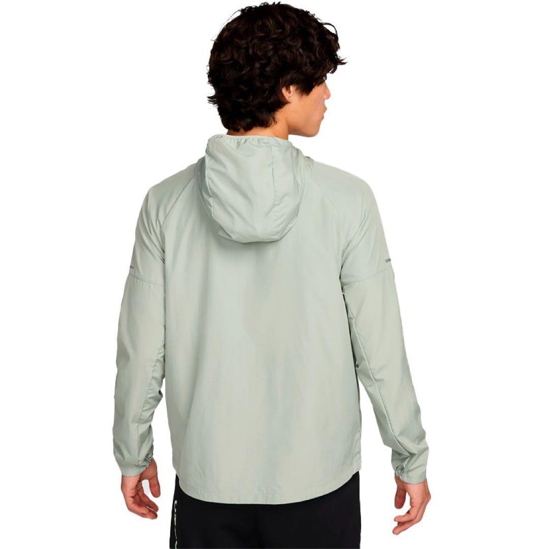 Nike ウィンドブレーカー & ショートパンツ セット