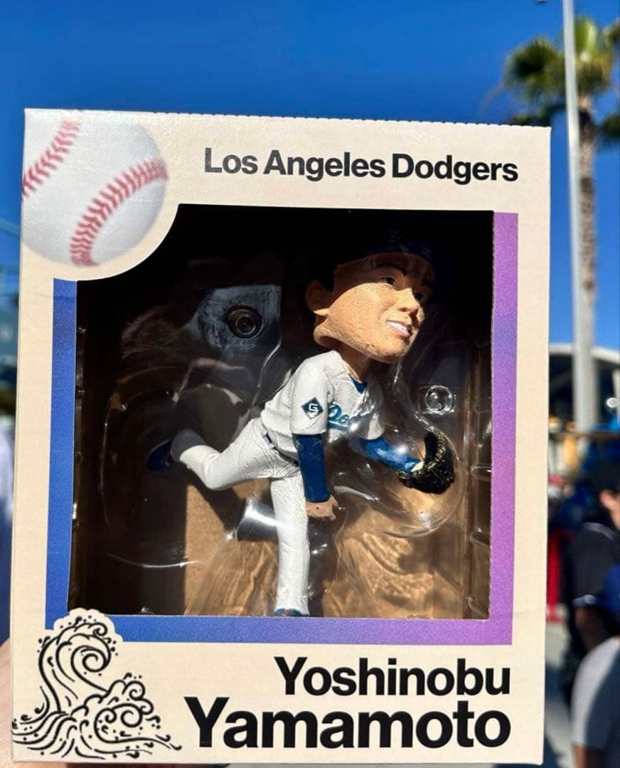 【本物】　山本由伸　ボブルヘッド　2024年　新品未開封