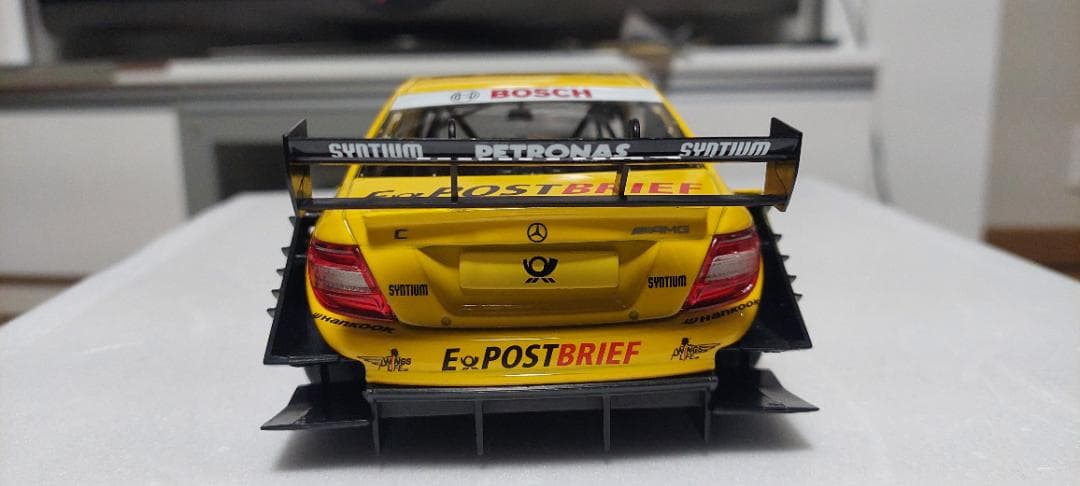 ミニカー 1/18ベンツ