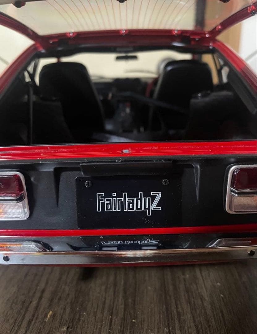 [美品]フェアレディZ S130Z レッド 模型完成品ガラスケース付き