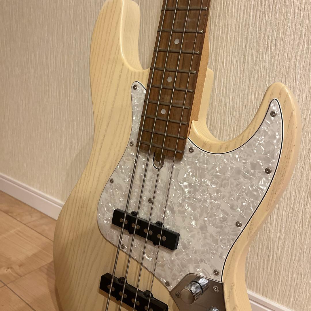 Bacchusバッカス ジャズベース ユニバース universe ウッド