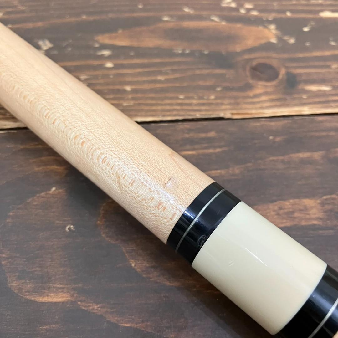 MEZZ　メッズ　キュー　ビリヤード