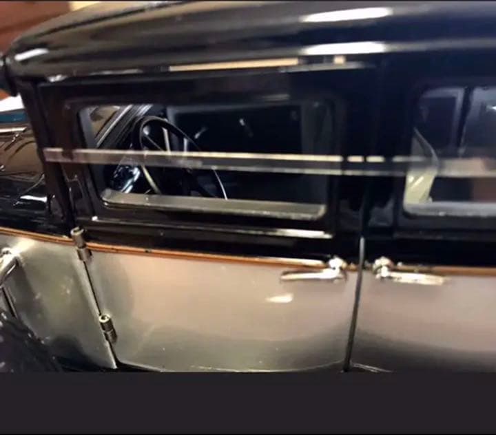 価格変更1/18 オートワールドpeerlessmaster8限定1500台絶版