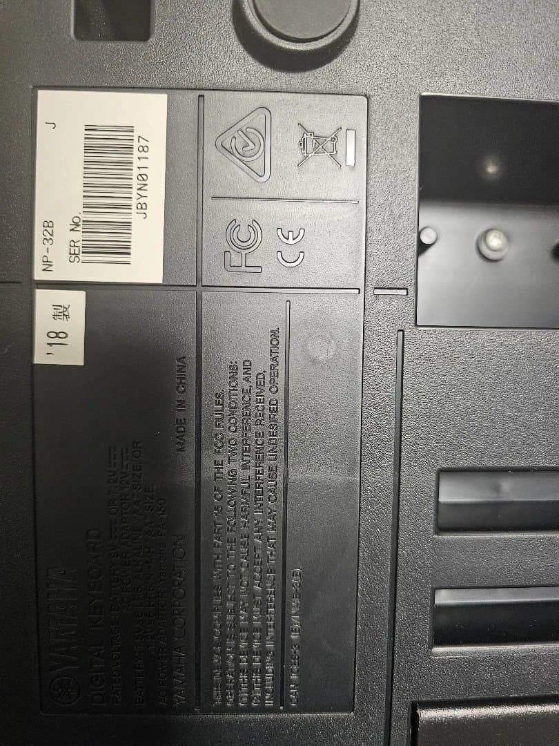 YAMAHA電子キーボードNP-32(76鍵盤)ブラック 電源アダプター無し