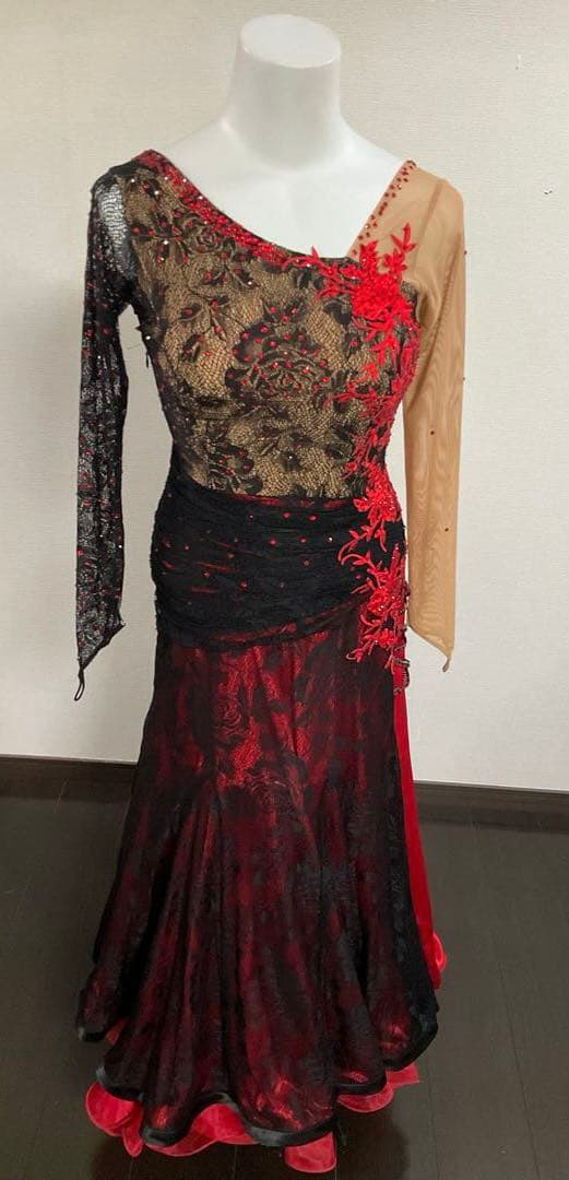 お値下げ‼️社交ダンス ラテン　カラオケ　パーティ　ML 発表会