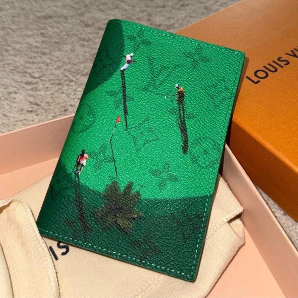 【新品未使用】Louis Vuitton パスポートケース M14875