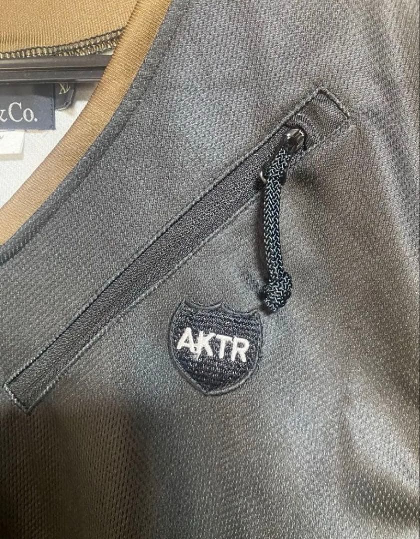 新品　AKTR GAMEWEAR TOPS Winiche&Co.LEOPARD