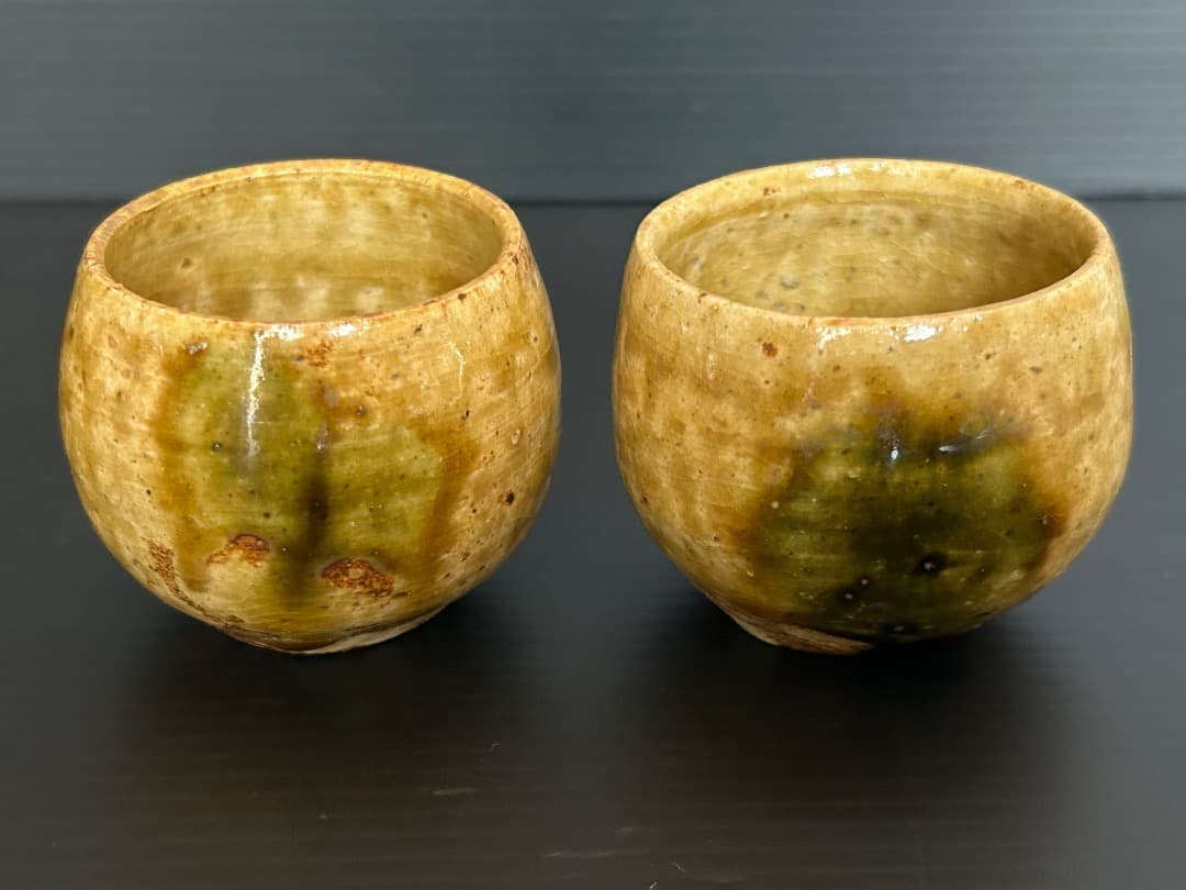 黄瀬戸の徳利と猪口 (加藤春鼎作)