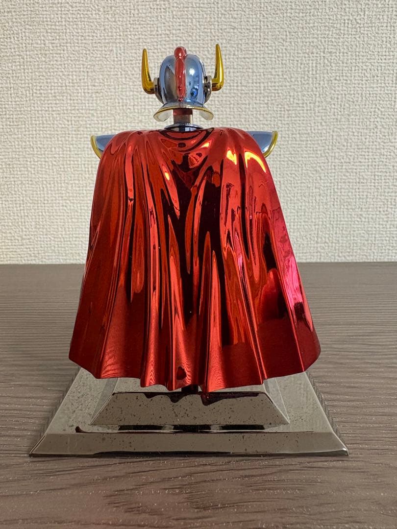 ドラゴンクエスト　メタリックアイテムズギャラリー　ロトの鎧、宝箱、ロトのしるし